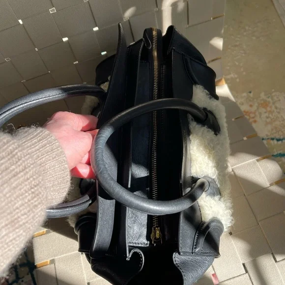 CELINE mini luggage tote bag in leather/shearling - Picture 6 of 15
